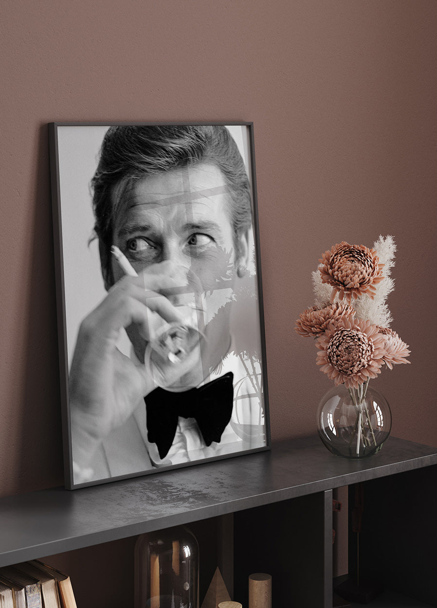 Roger Moore Plakat - Posterbox.dk