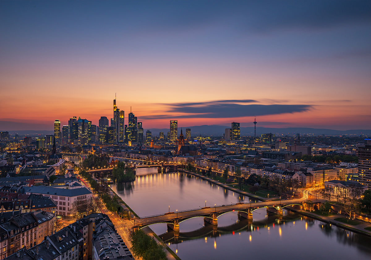 Horizonte de Frankfurt ao pôr do sol