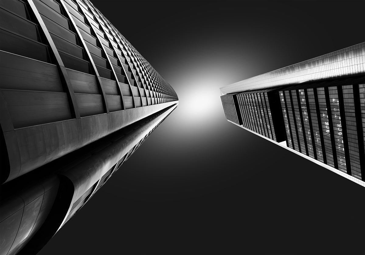 Póster Levante para a luz