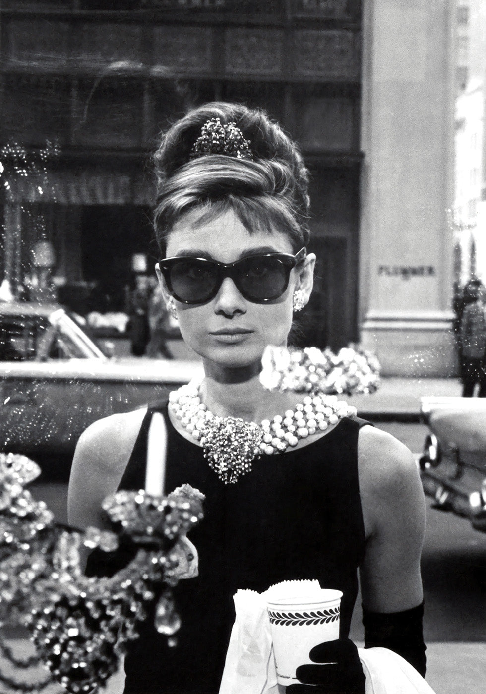 Pôster de Audrey Hepburn: Bonequinha de Luxo 