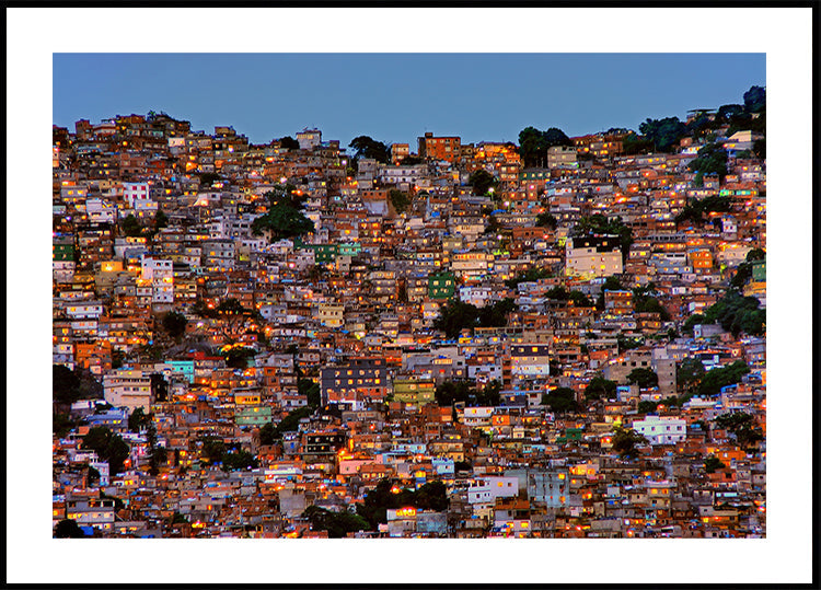 Anoitecer na Favela da Rocinha