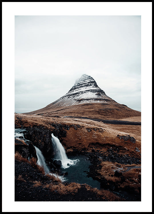 Kirkjufell Mountain and Waterfalls Plakat - Posterbox.dk