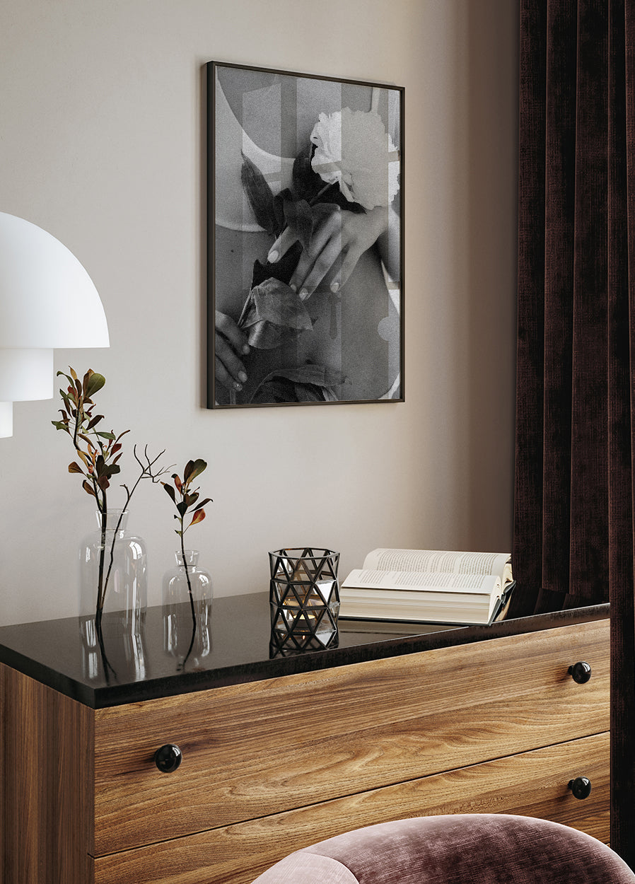 Woman with Flower Plakat - Posterbox.dk