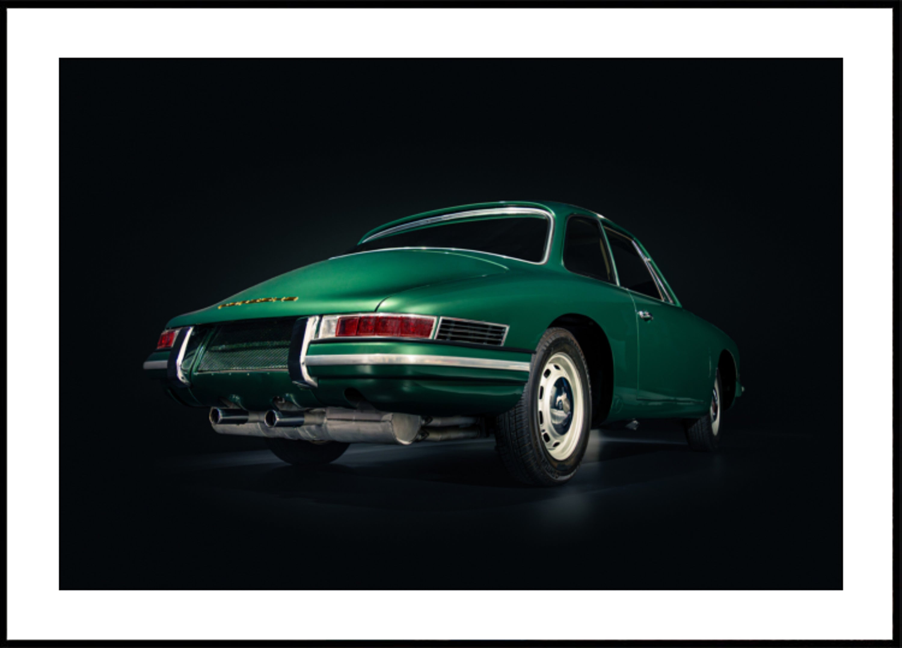 Carro esportivo verde clássico