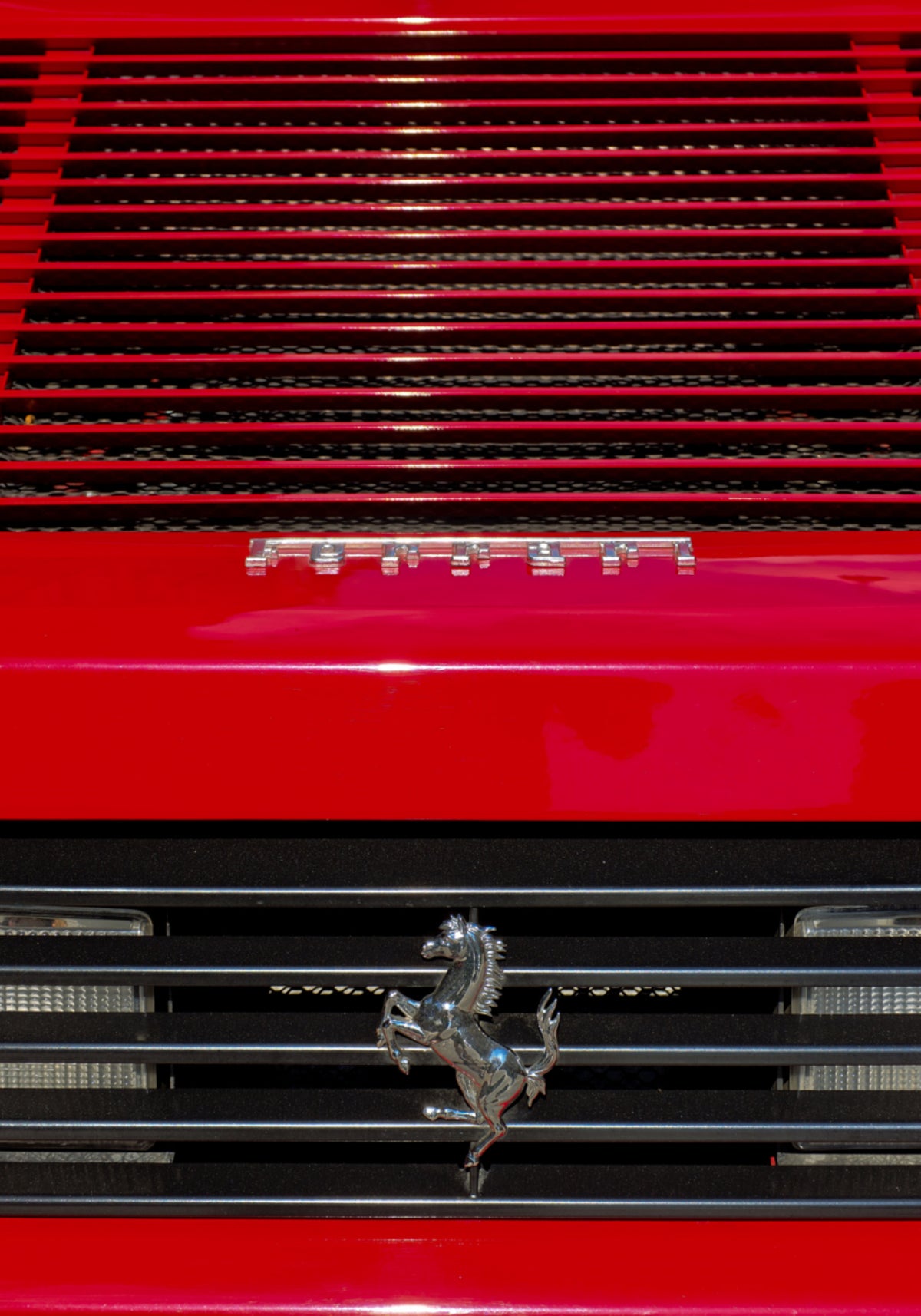 Carro esportivo vermelho clássico