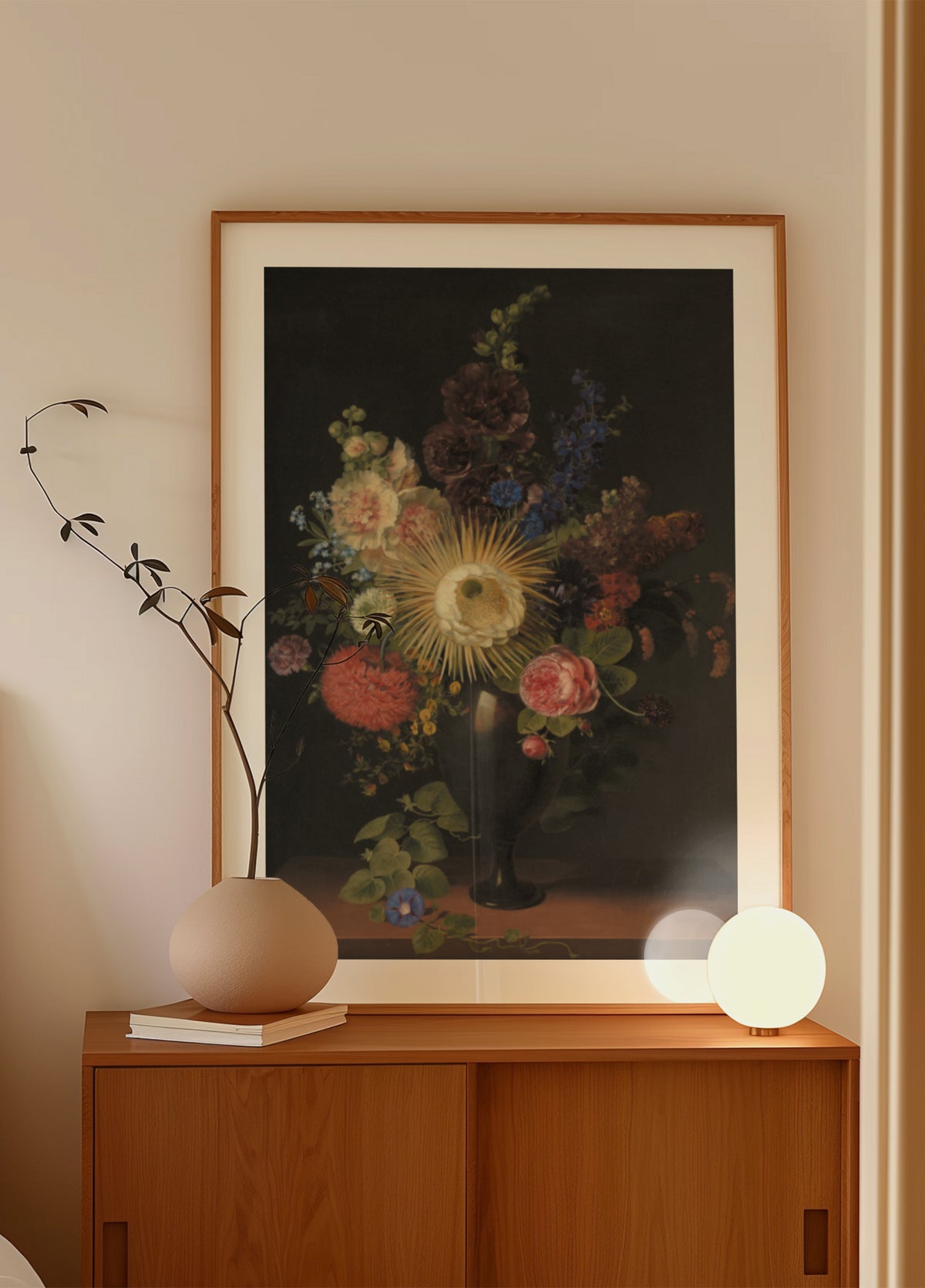 Um vaso de pórfiro com cacto grandiflora e outras flores, de CD Fritzsch