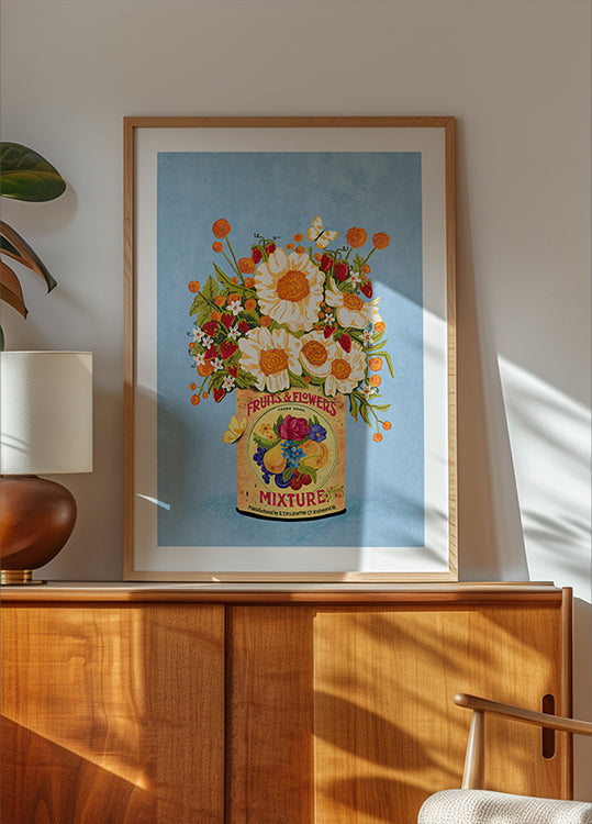 Flores em uma lata de chá vintage