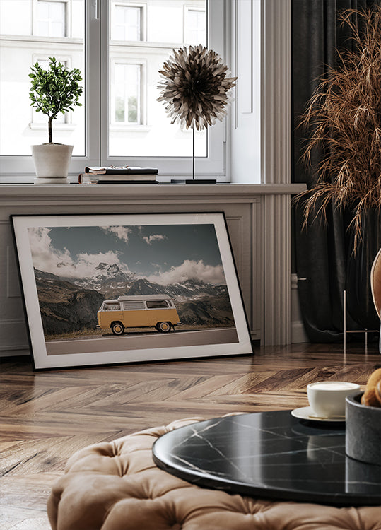 Yellow Van in the Mountains Plakat - Posterbox.dk