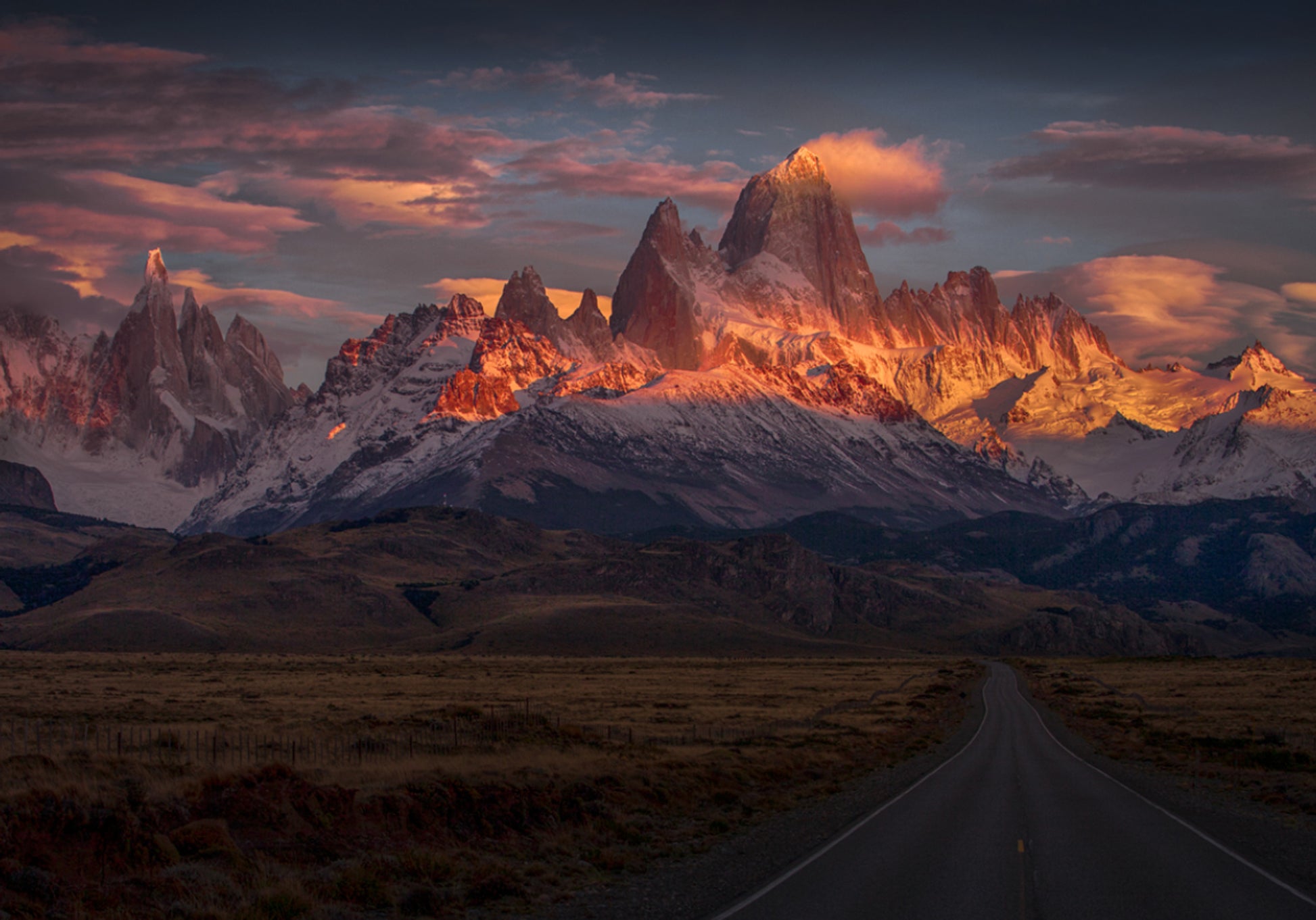 Pôr do sol dourado da Patagônia