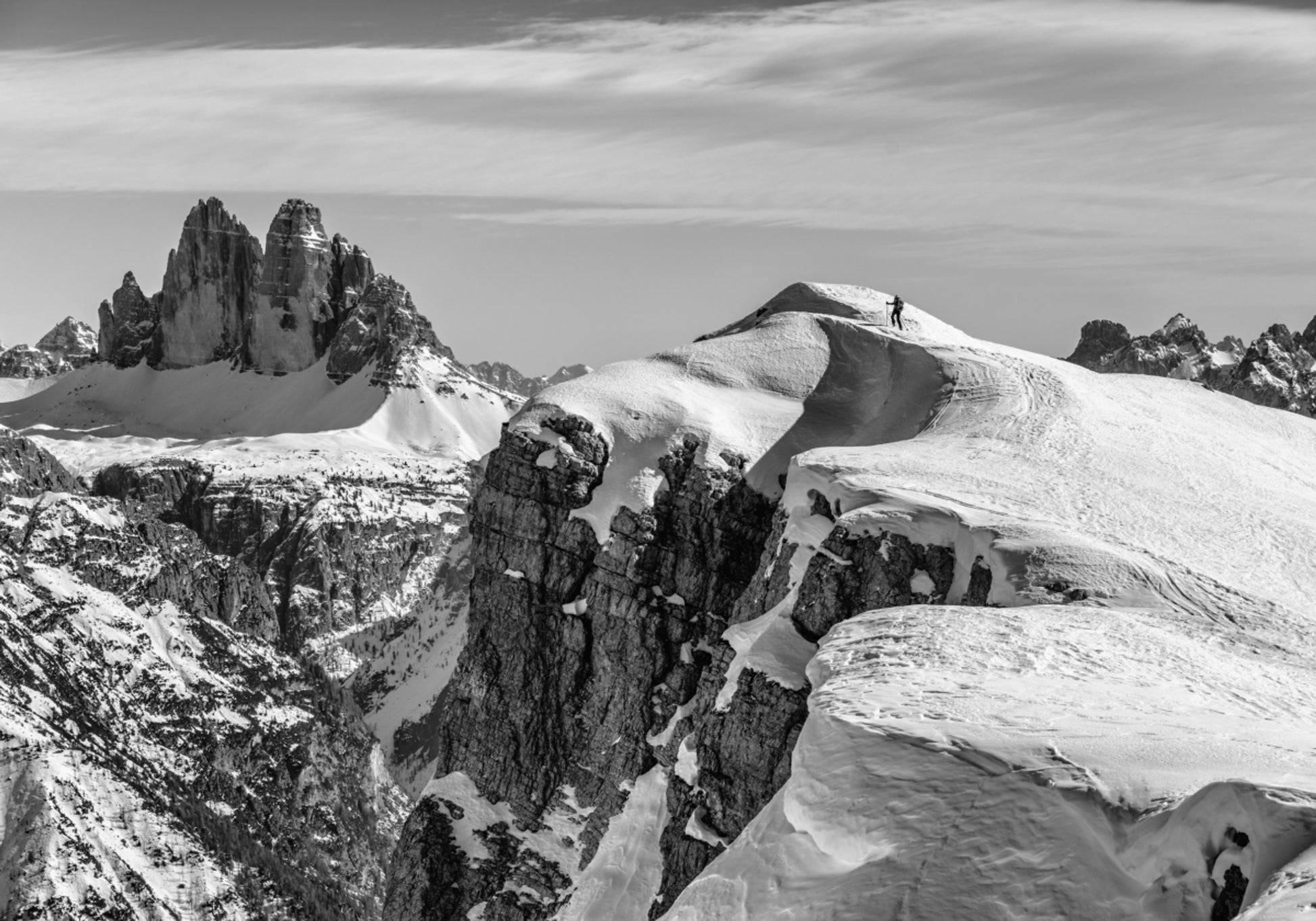 Caminhante solitário Snowy Ridge