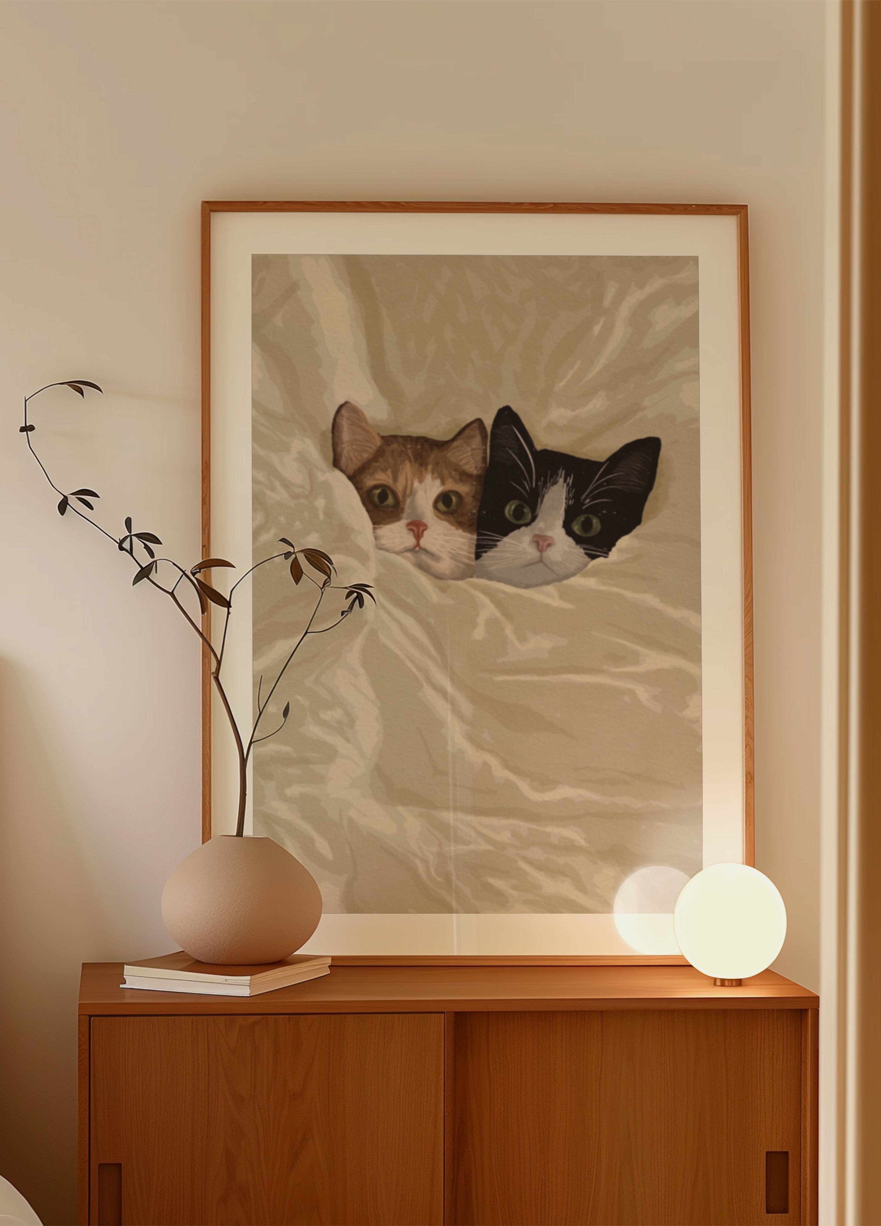 Gatos aconchegantes espreitando