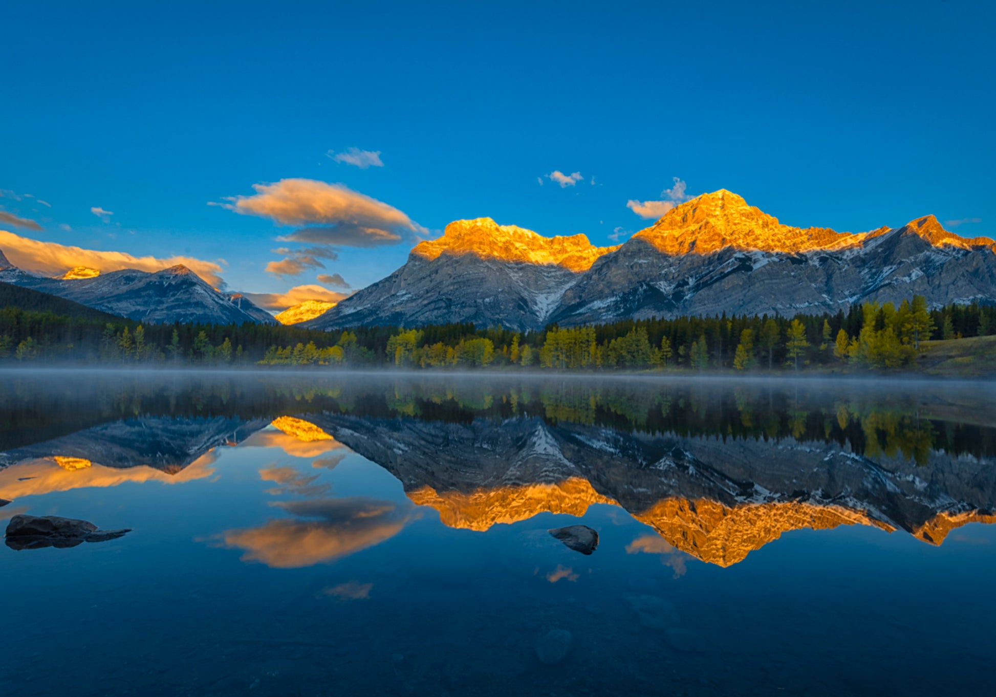 Reflexões da Montanha Dourada