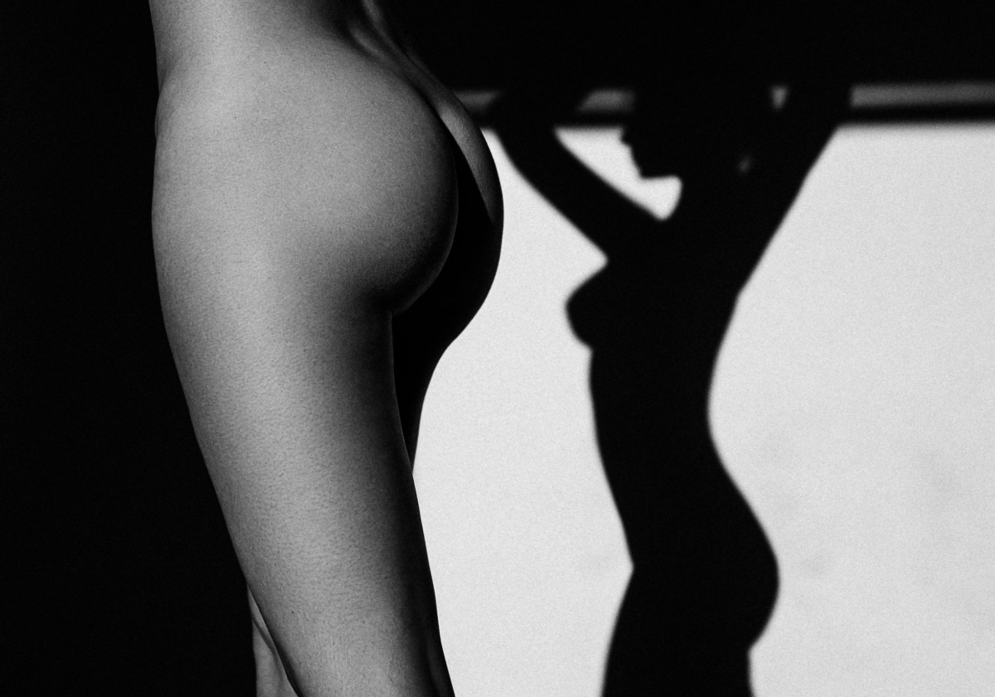 Jogo sensual de sombras