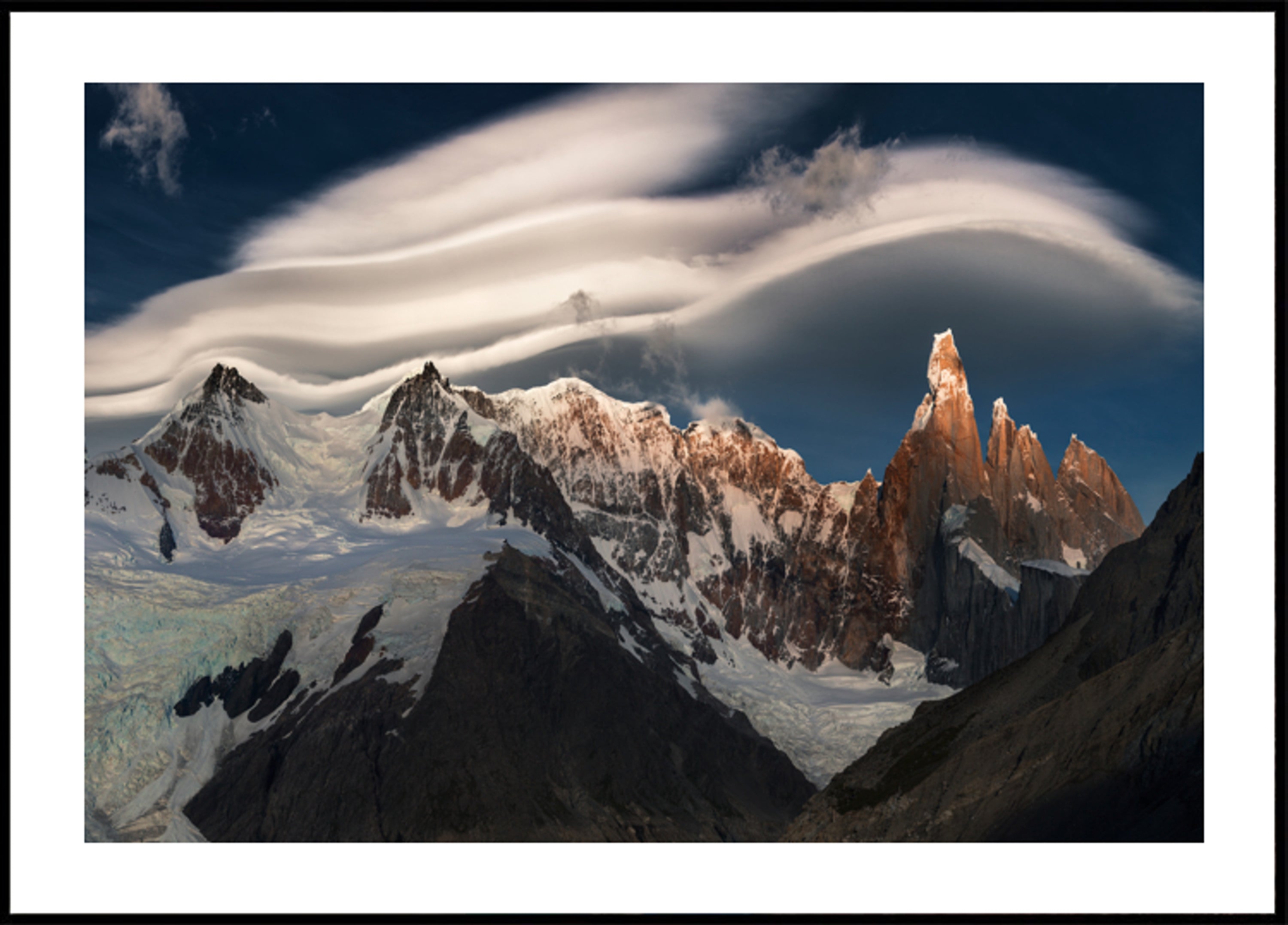 Nuvem Lenticular Golden Peaks